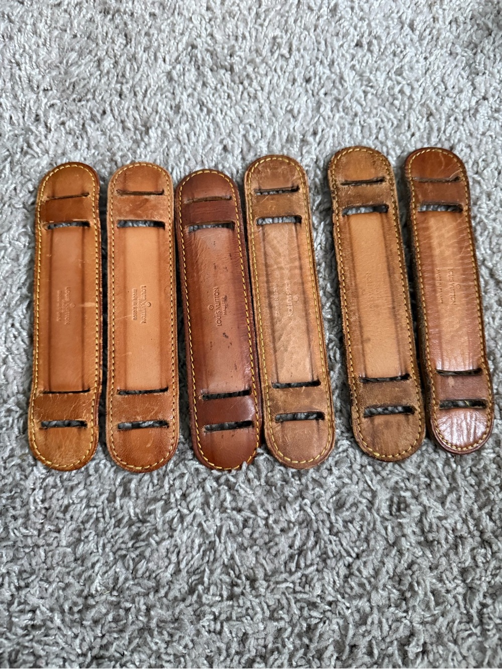 Louis Vuitton Strap pad A34 - Picture 8 of 12